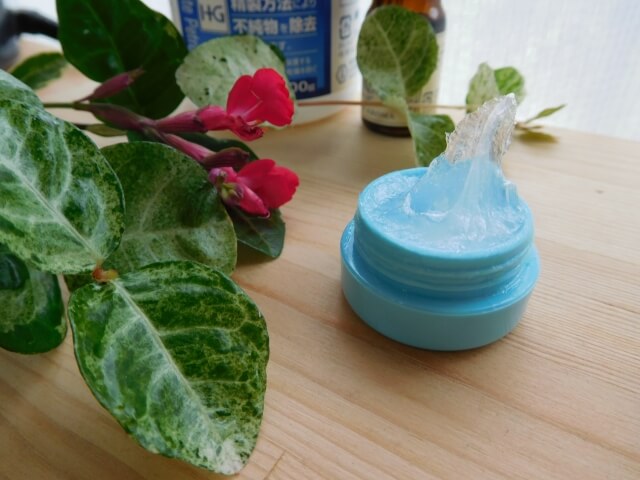 ワセリンと歯磨き粉を組み合わせると胸のサイズとハリが向上しますか?