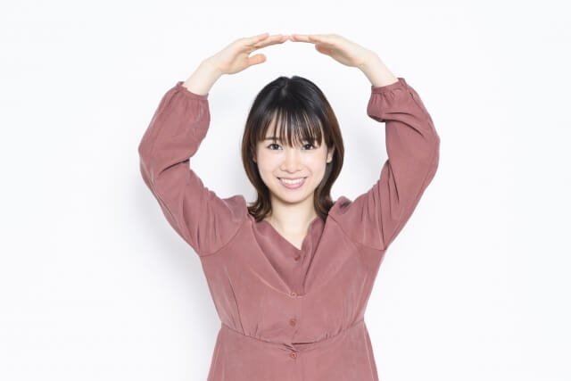 笑顔の女性のイメージ画像